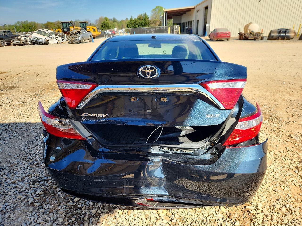 2017 Toyota Camry Xle - zdjęcie 6