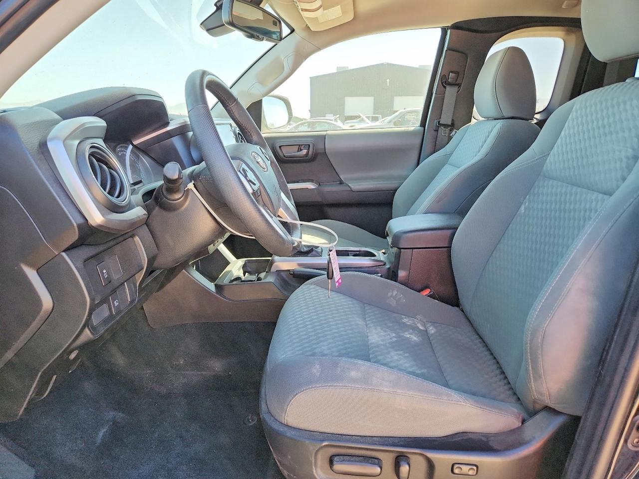 2022 Toyota Tacoma Sr5 V6 - zdjęcie 7