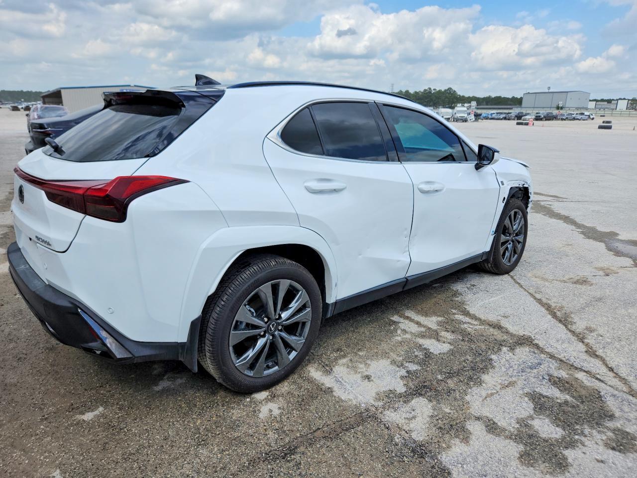 2025 Lexus Ux 300H Base - zdjęcie 3