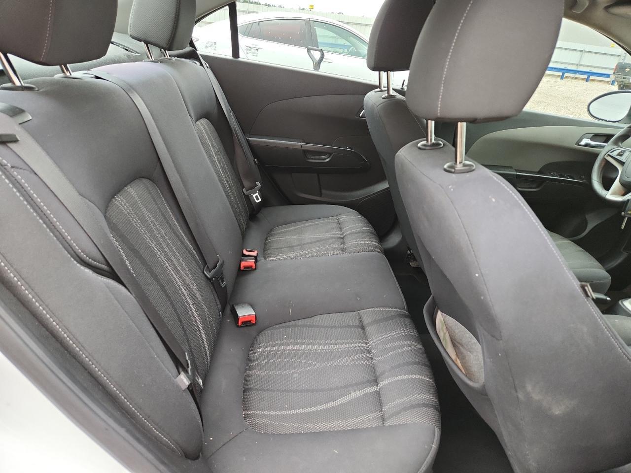 2016 Chevrolet Sonic Lt - zdjęcie 10