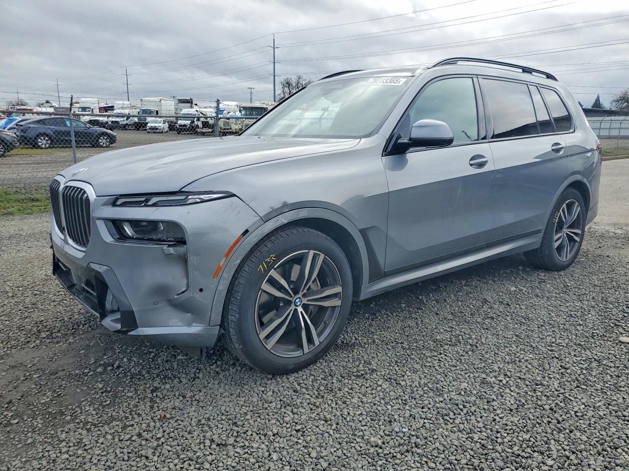 2023 BMW X7 xDrive40I - zdjęcie główne