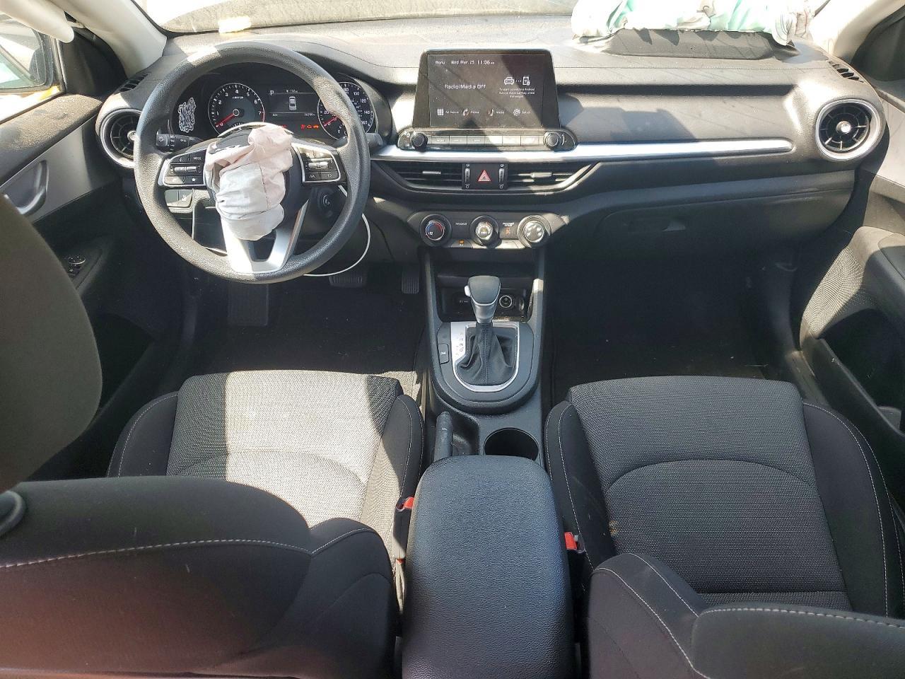 2024 Kia Forte - zdjęcie 8