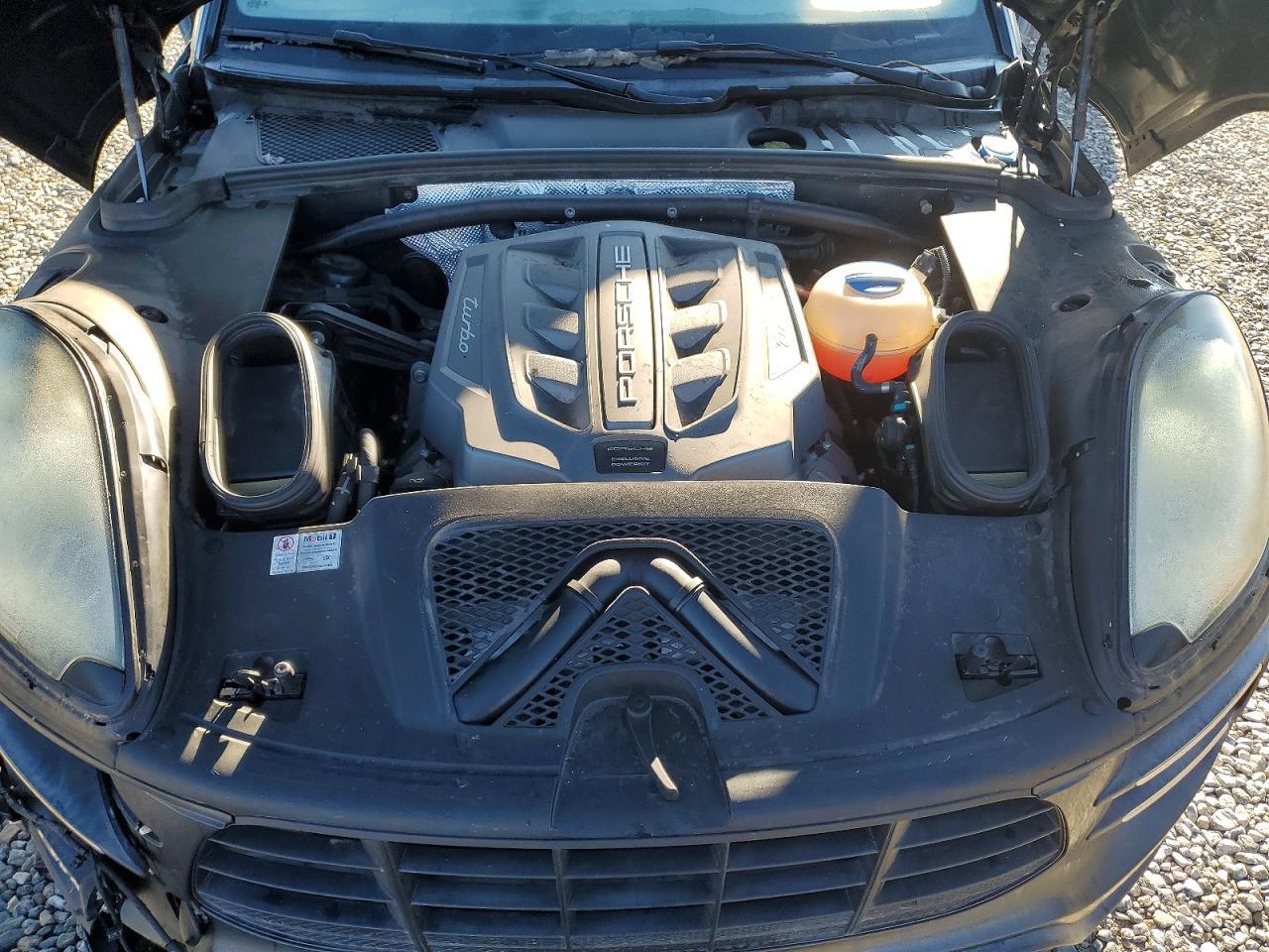 2017 Porsche Macan Turbo - zdjęcie 12