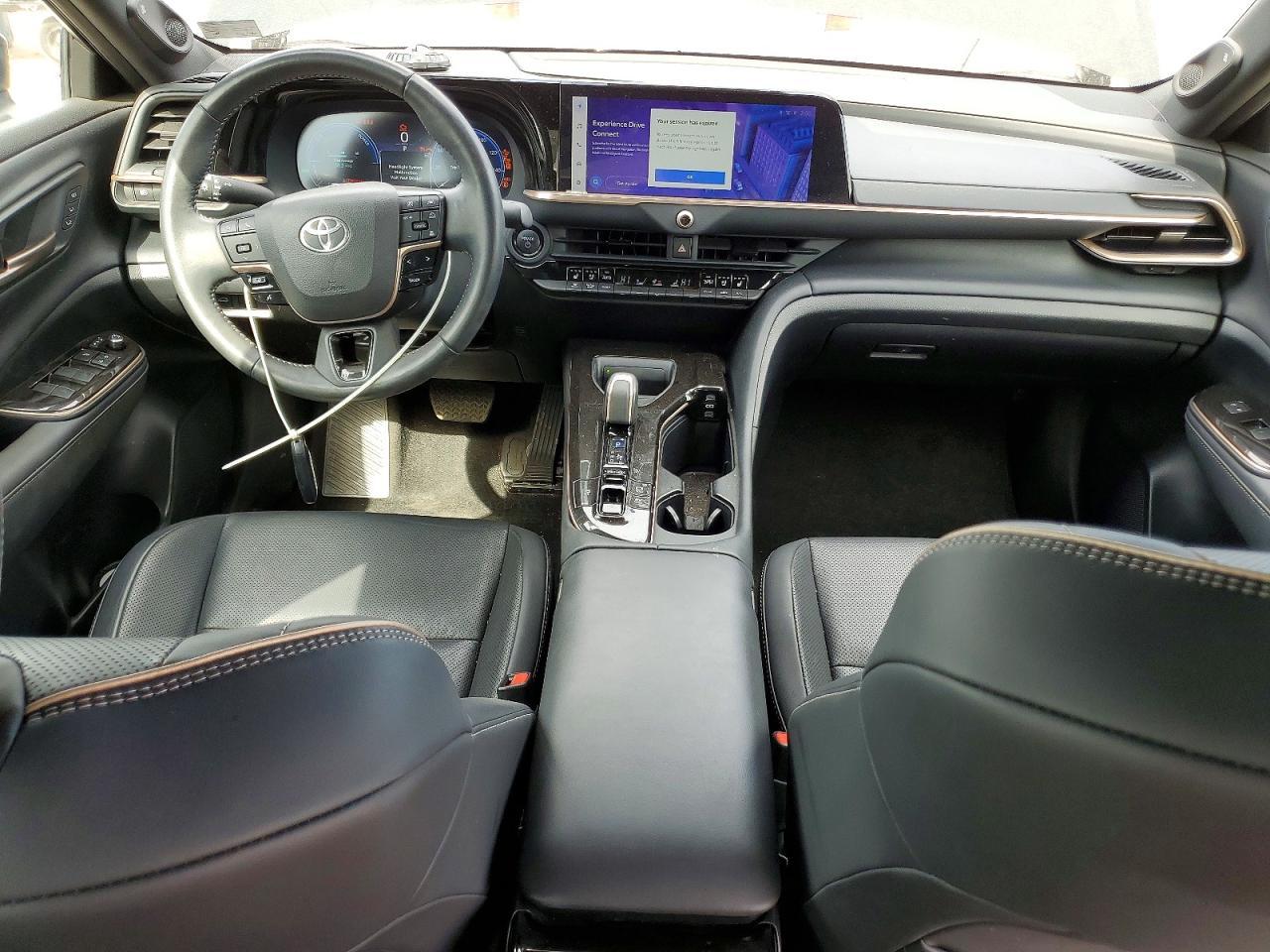 2024 Toyota Crown Limited - zdjęcie 8