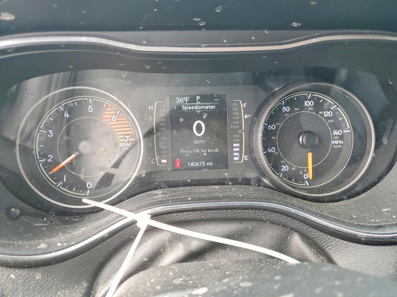 2019 Jeep Cherokee Latitude Plus - zdjęcie 9
