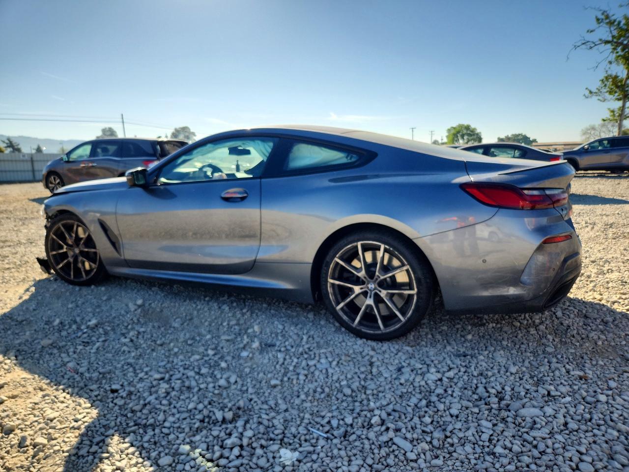 2022 BMW M850Xi - zdjęcie 2