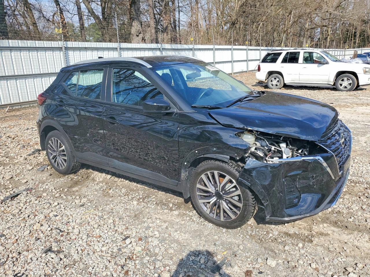 2022 Nissan Kicks Sv - zdjęcie 4