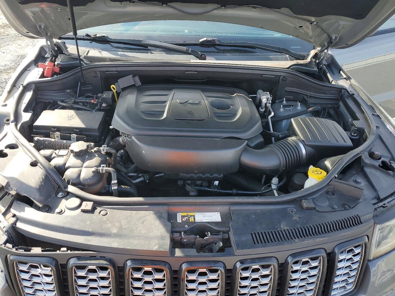 2020 Jeep Grand Cherokee Laredo - zdjęcie 12