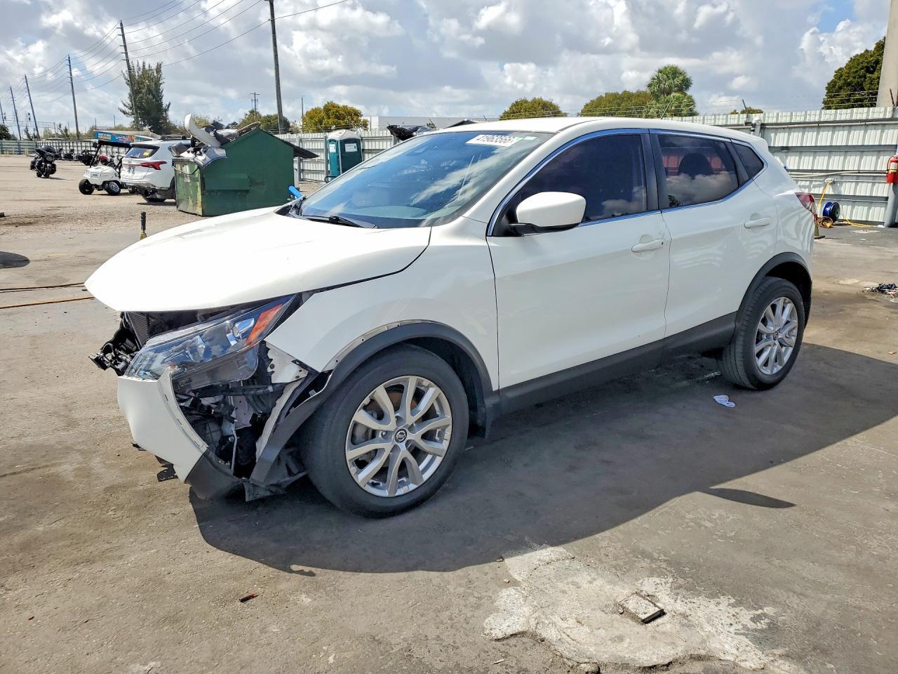 2021 Nissan Rogue Sport S - zdjęcie główne