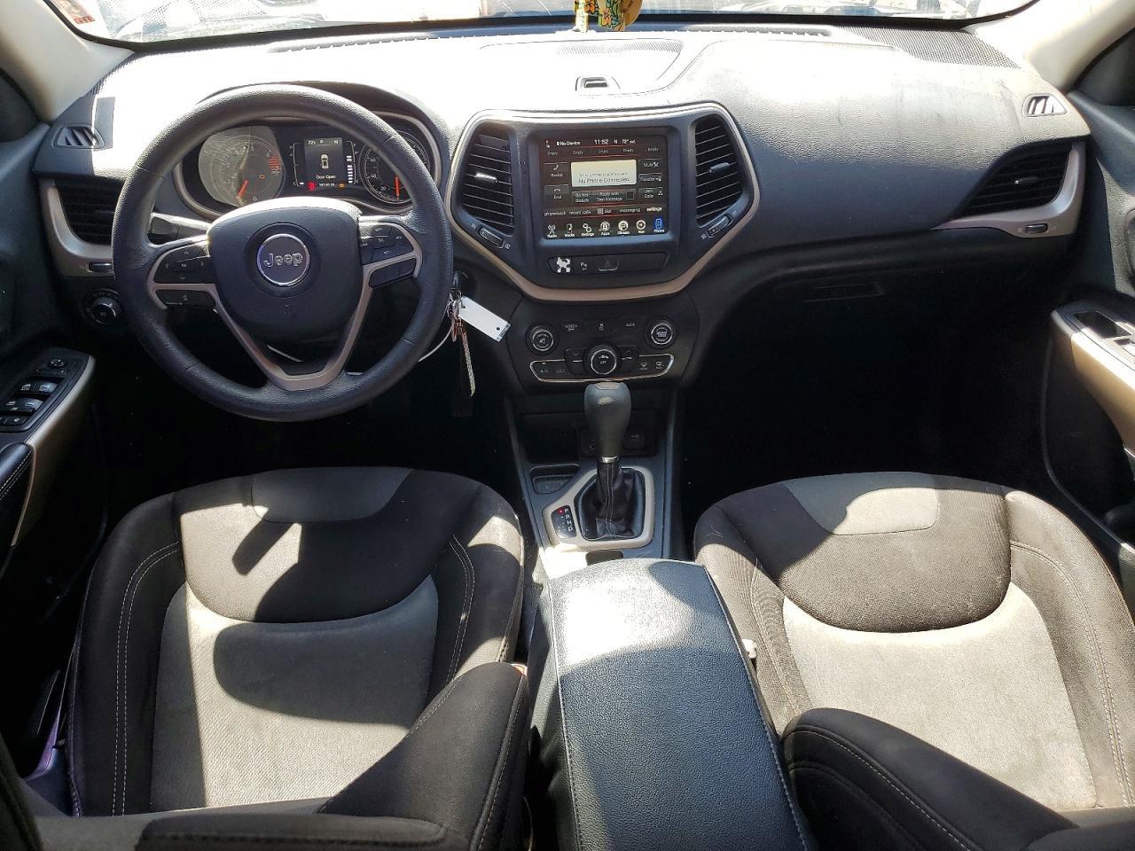 2018 Jeep Cherokee Latitude - zdjęcie 8