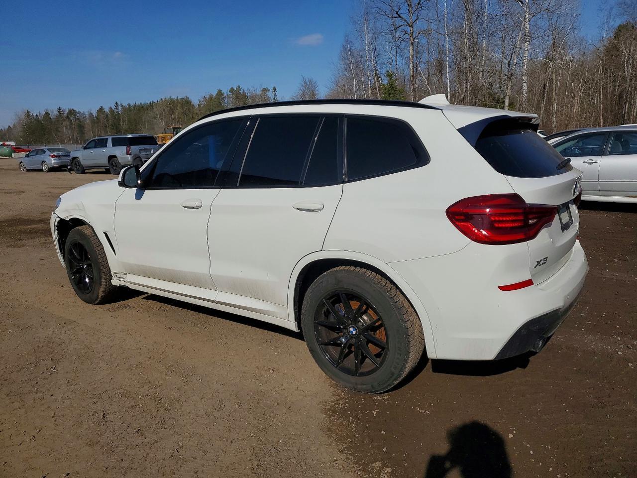 2021 BMW X3 xDrive30I - zdjęcie 2