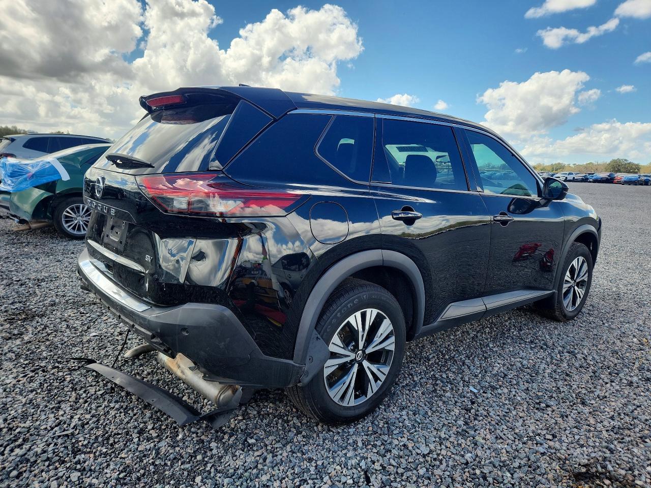 2021 Nissan Rogue Sv - zdjęcie 3