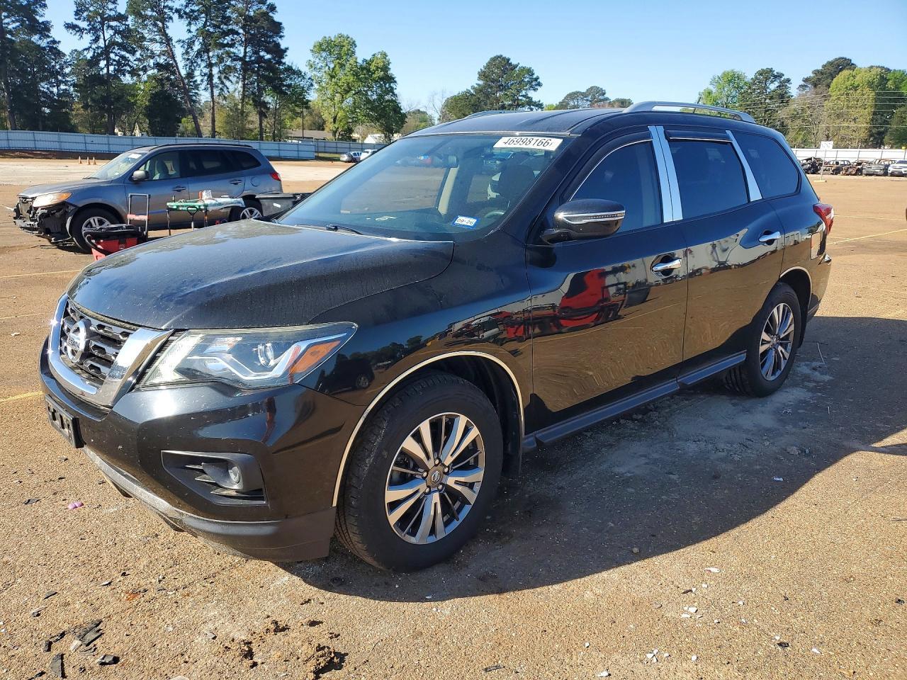 2018 Nissan Pathfinder S - zdjęcie główne