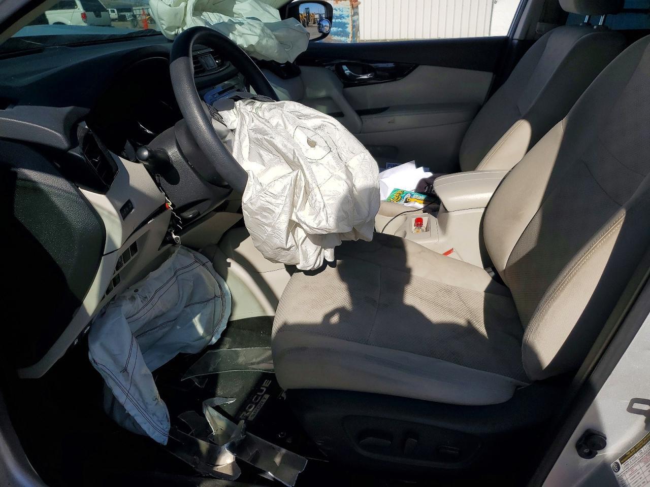 2020 Nissan Rogue Sport Sv - zdjęcie 7