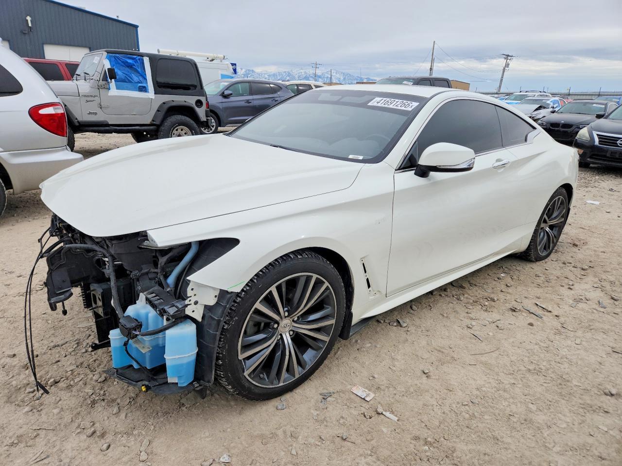 2018 Infiniti Q60 3.0T Luxe - zdjęcie główne