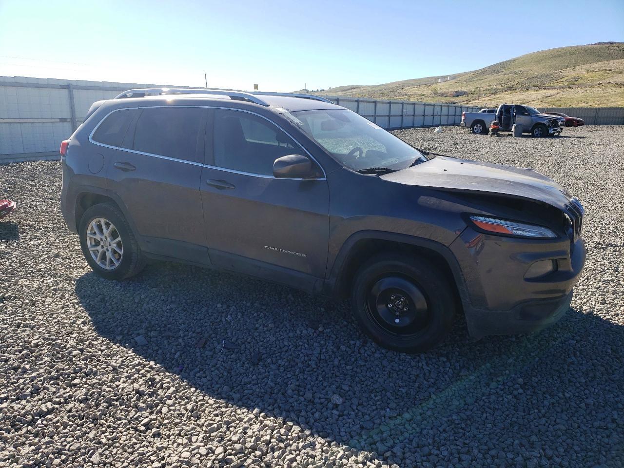 2016 Jeep Cherokee Latitude - zdjęcie 4