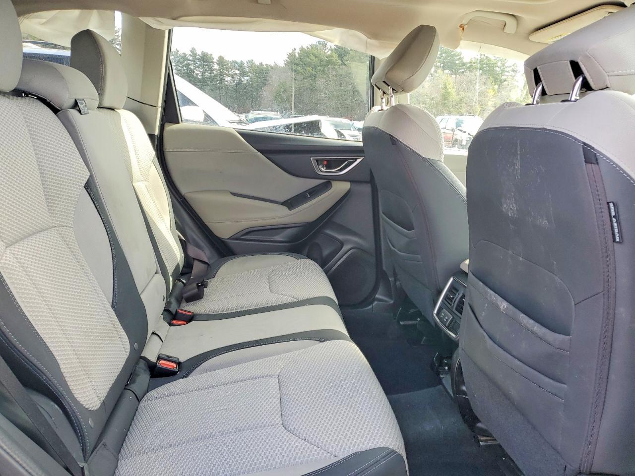 2019 Subaru Forester Premium - zdjęcie 11