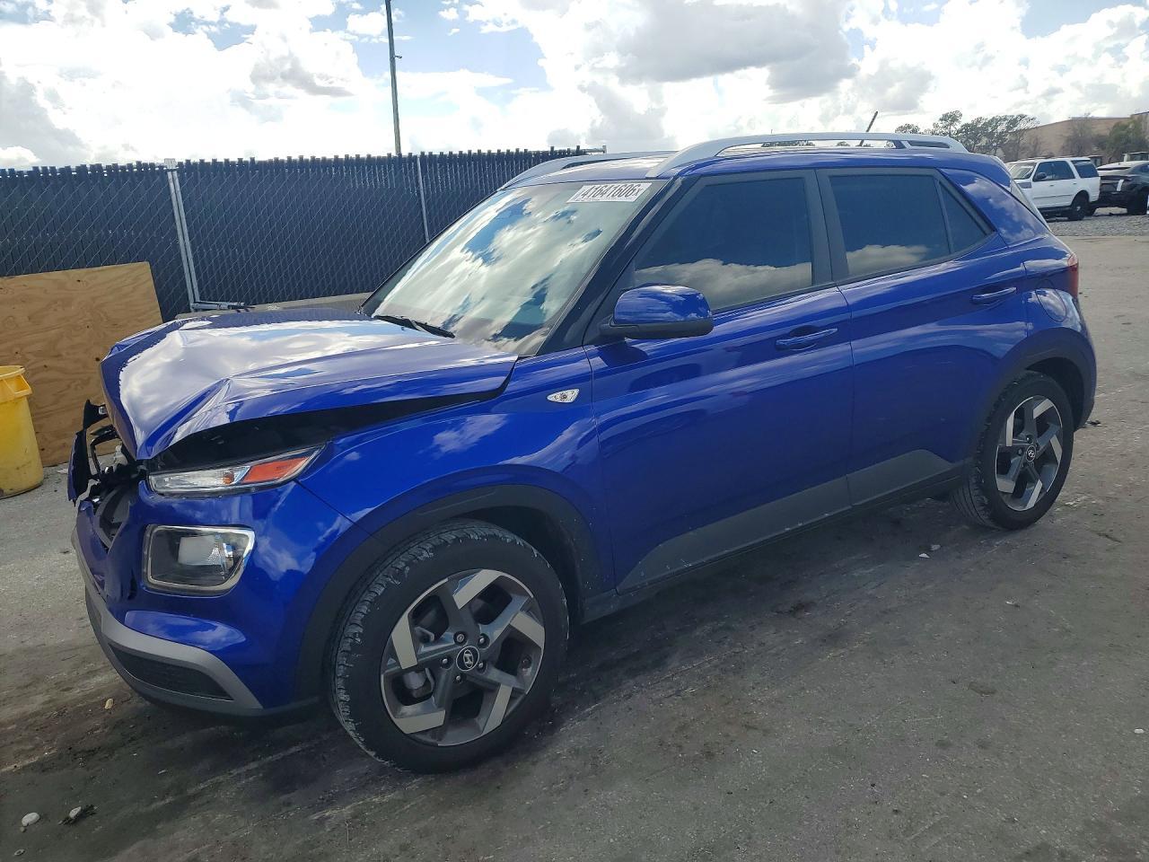 2025 Hyundai Venue Sel - zdjęcie główne