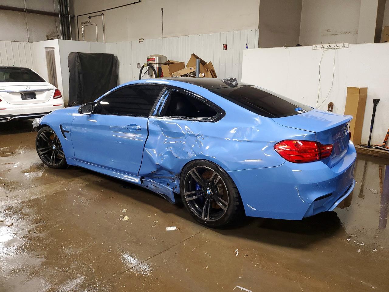 2015 BMW M4 - zdjęcie 2