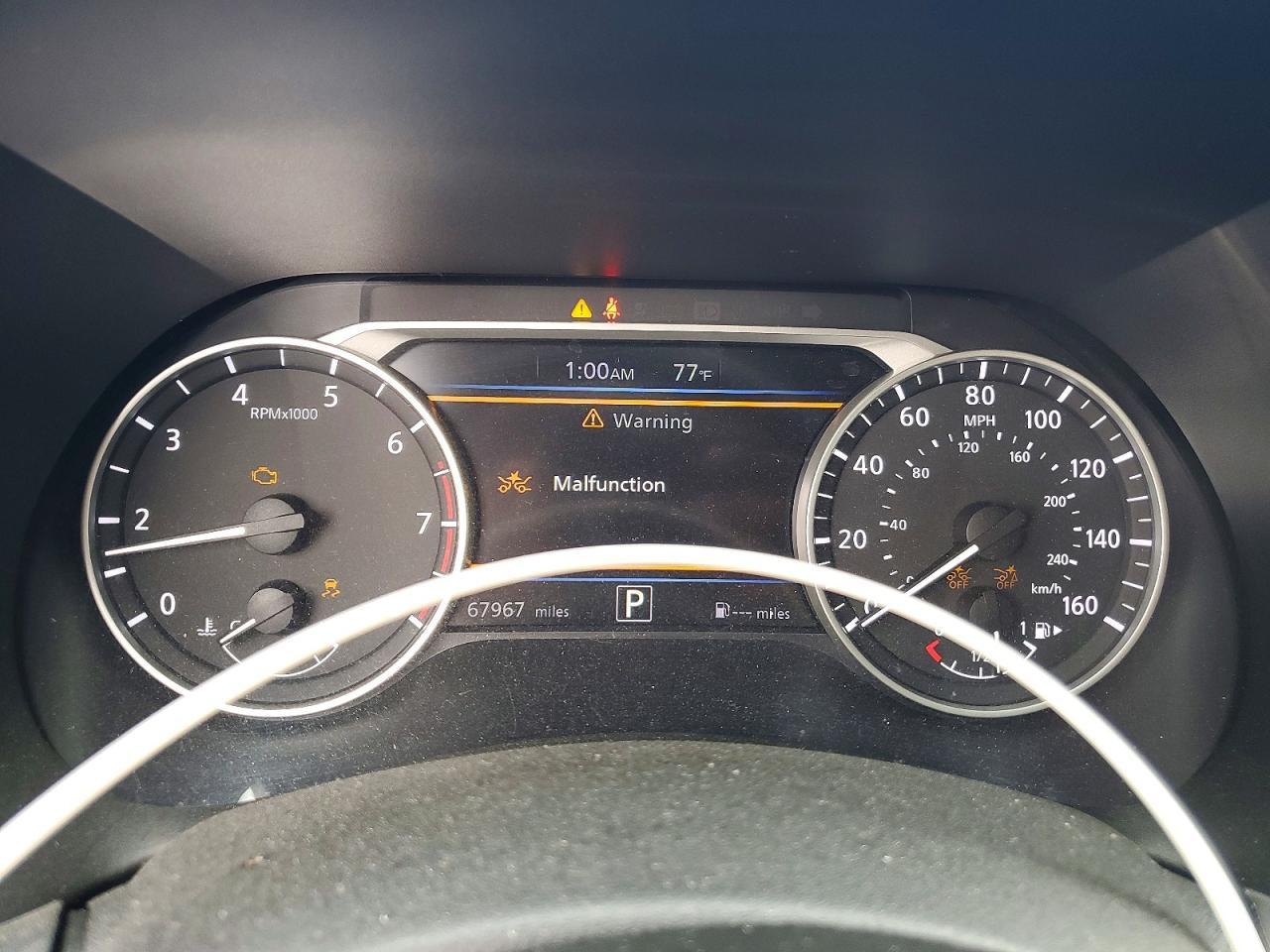 2025 Nissan Sentra Sr - zdjęcie 9