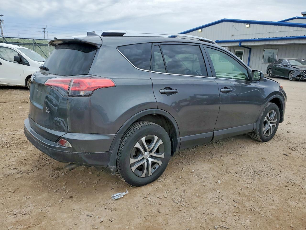 2016 Toyota Rav4 Le - zdjęcie 3