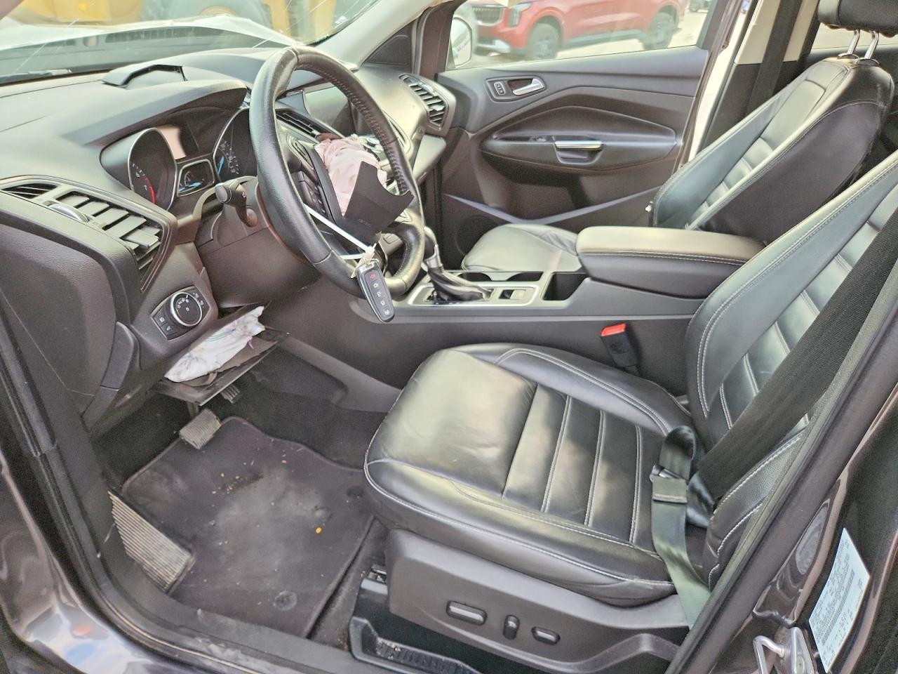 2017 Ford Escape Titanium - zdjęcie 7