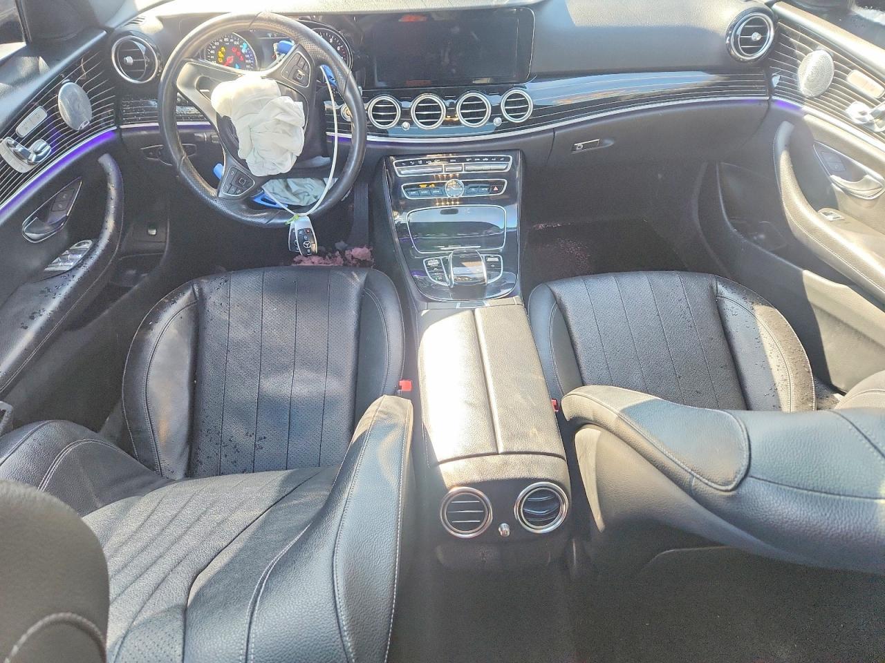 2018 Mercedes-Benz E 300 4Matic - zdjęcie 8