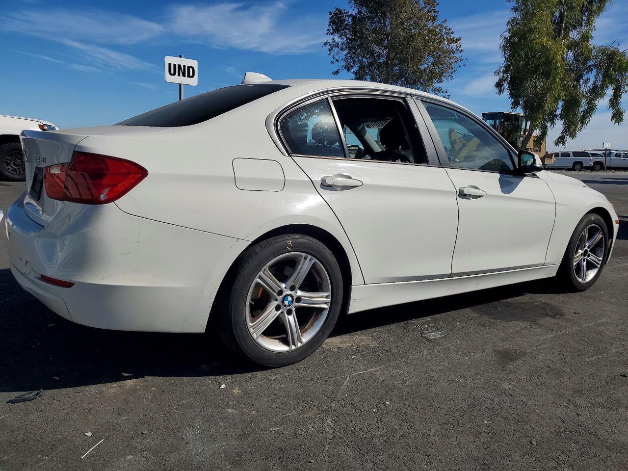 2014 BMW 328 I - zdjęcie 3