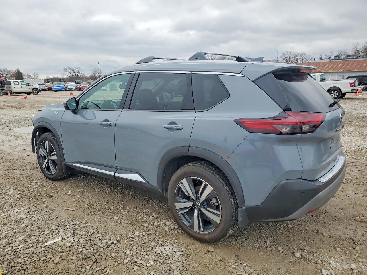 2021 Nissan Rogue Sl - zdjęcie 2