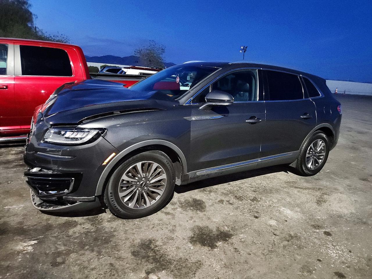 2019 Lincoln Nautilus Select - zdjęcie główne