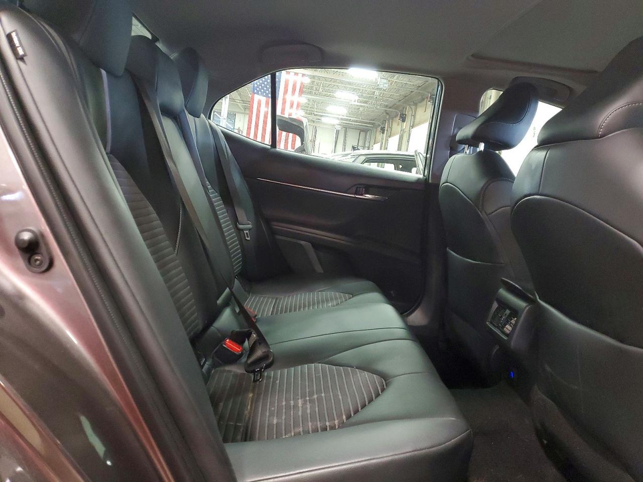 2022 Toyota Camry Se - zdjęcie 10
