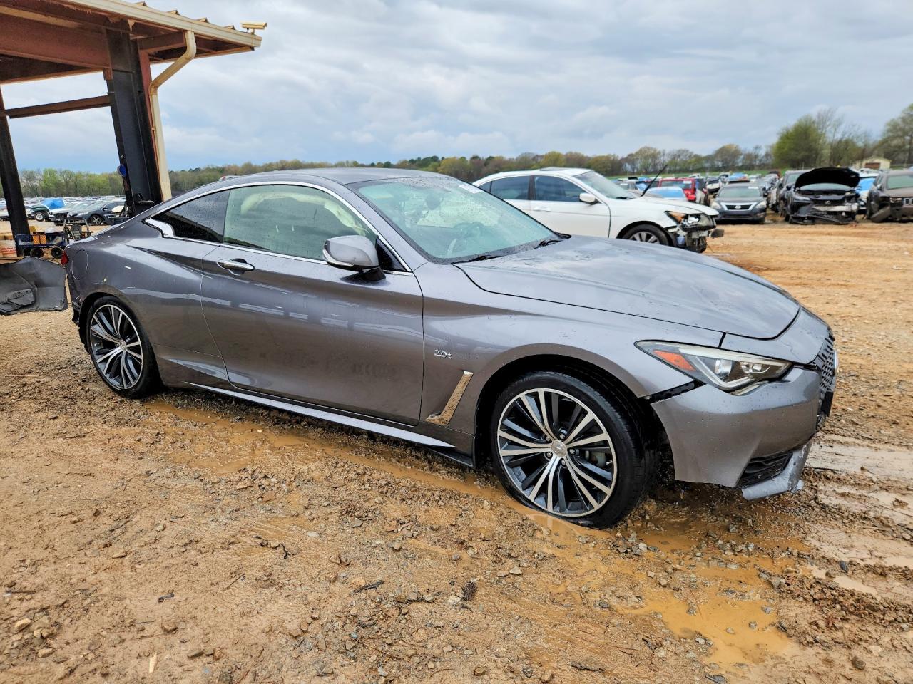 2018 Infiniti Q60 2.0T Luxe - zdjęcie 4