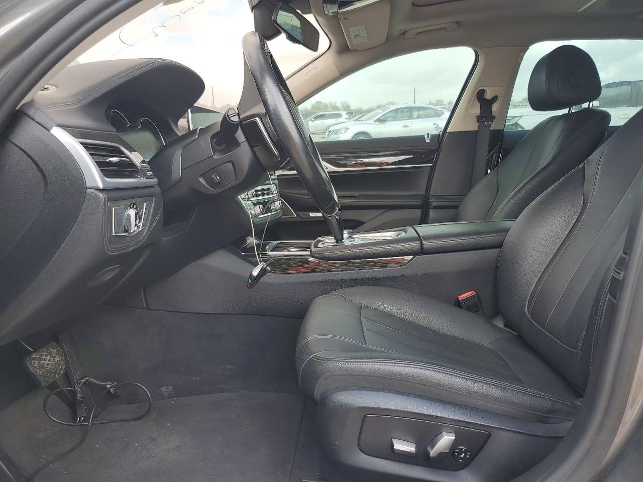 2017 BMW 740 I - zdjęcie 7