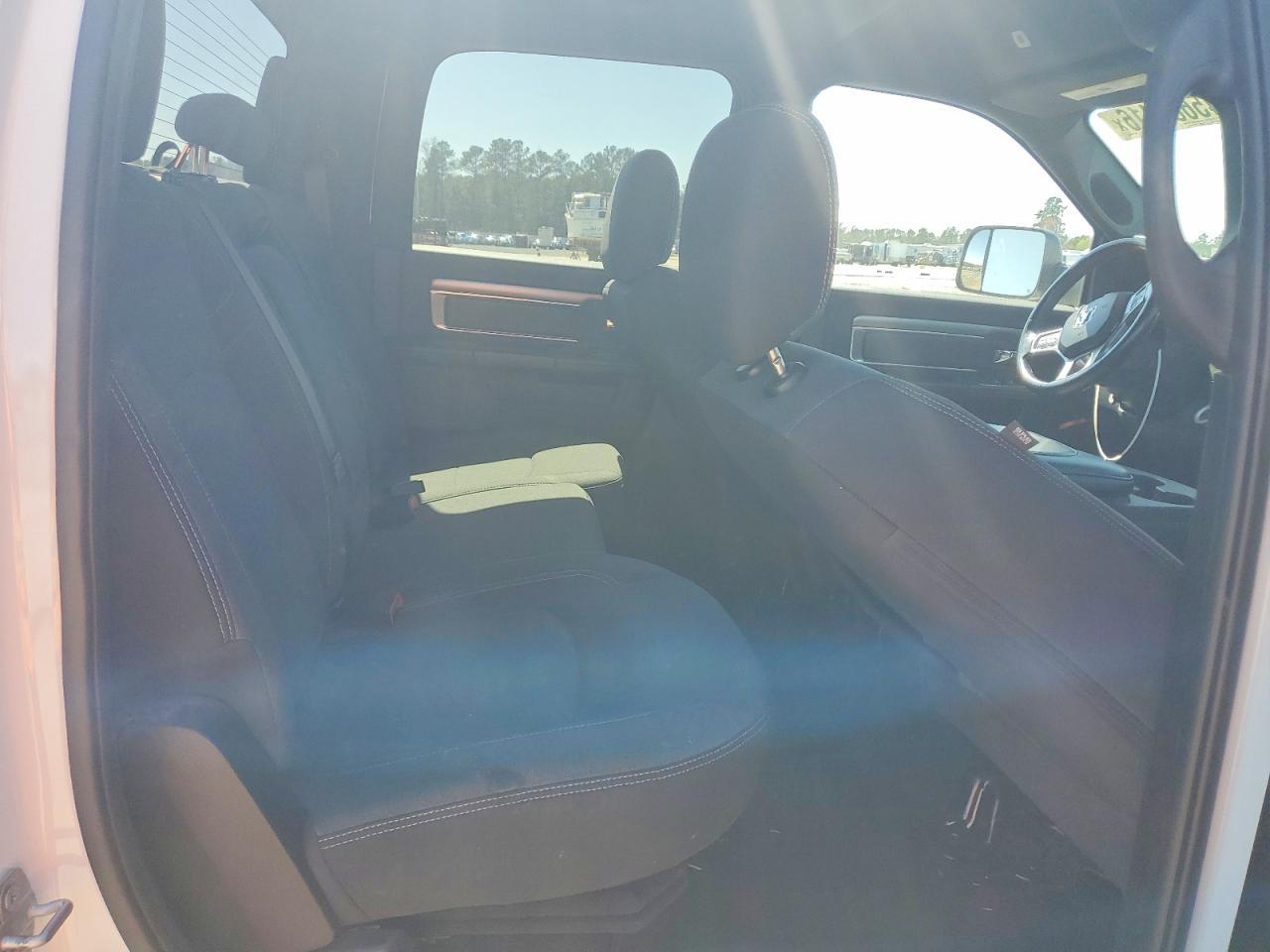 2021 Ram 1500 Classic Slt - zdjęcie 10