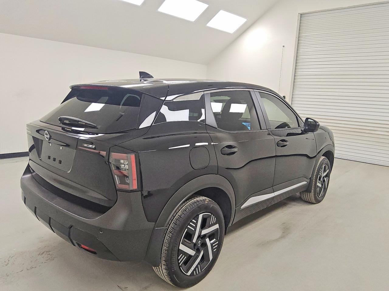 2025 Nissan Kicks Sv - zdjęcie 3