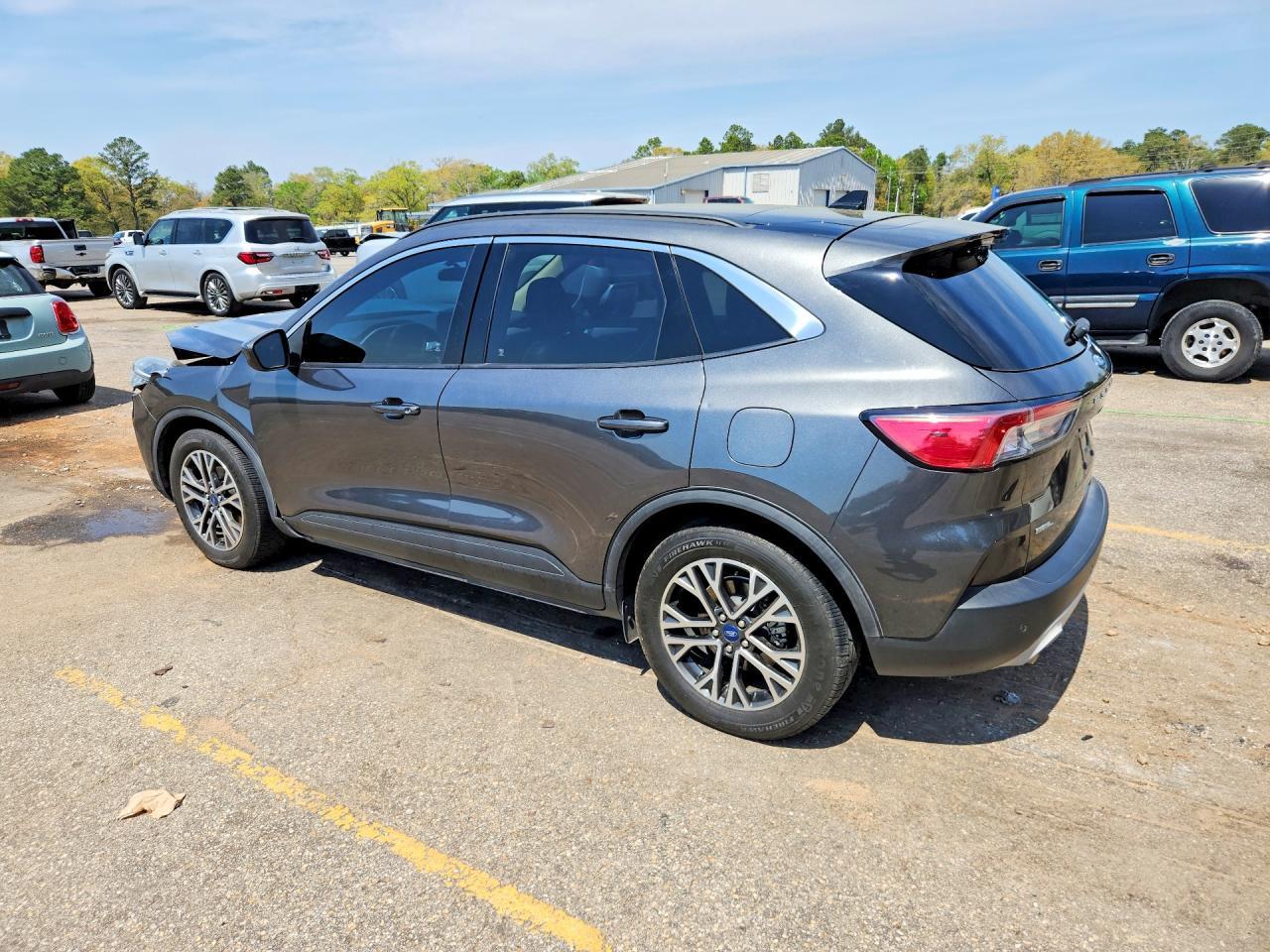 2020 Ford Escape Sel - zdjęcie 2