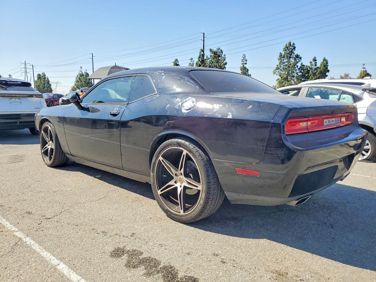 2013 Dodge Challenger Sxt - zdjęcie 2