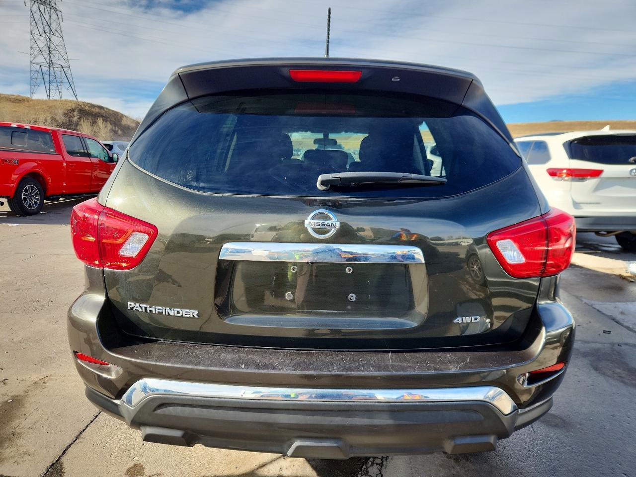 2017 Nissan Pathfinder S - zdjęcie 6