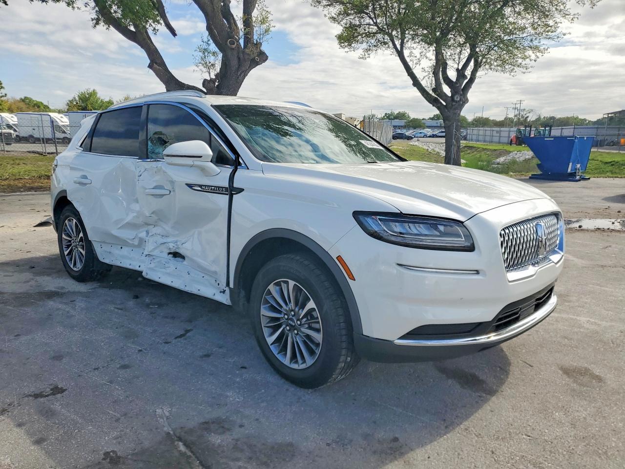 2022 Lincoln Nautilus - zdjęcie 4