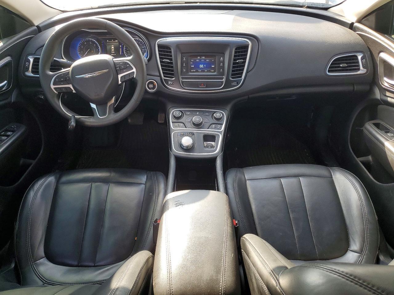 2016 Chrysler 200 Limited - zdjęcie 8