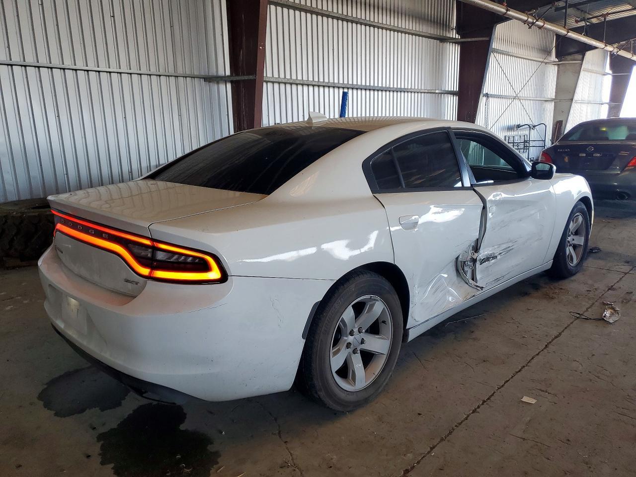 2015 Dodge Charger Sxt - zdjęcie 3