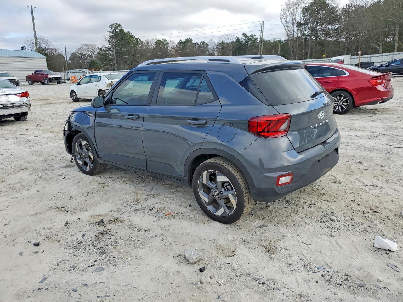 2025 Hyundai Venue Sel - zdjęcie 2