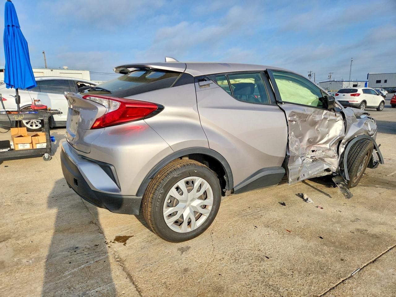 2019 Toyota C-Hr Le - zdjęcie 3