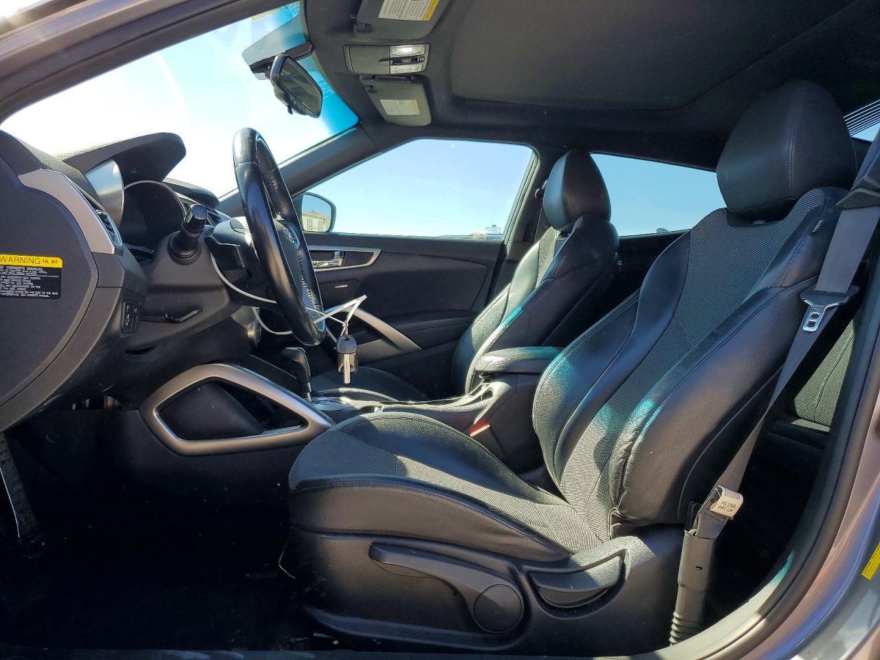 2016 Hyundai Veloster Base - zdjęcie 7