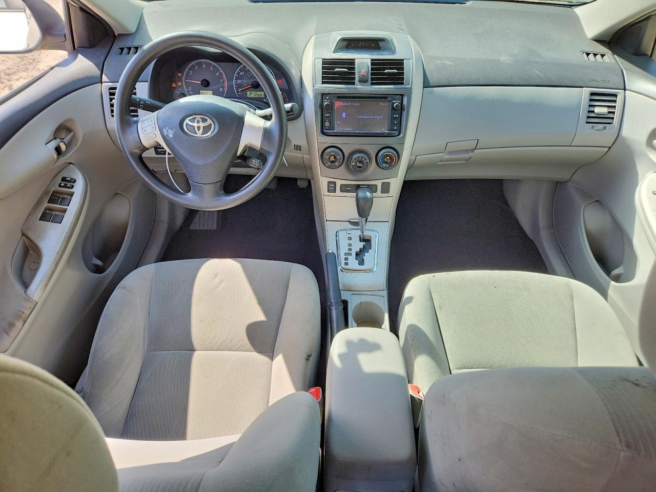 2013 Toyota Corolla Le - zdjęcie 8