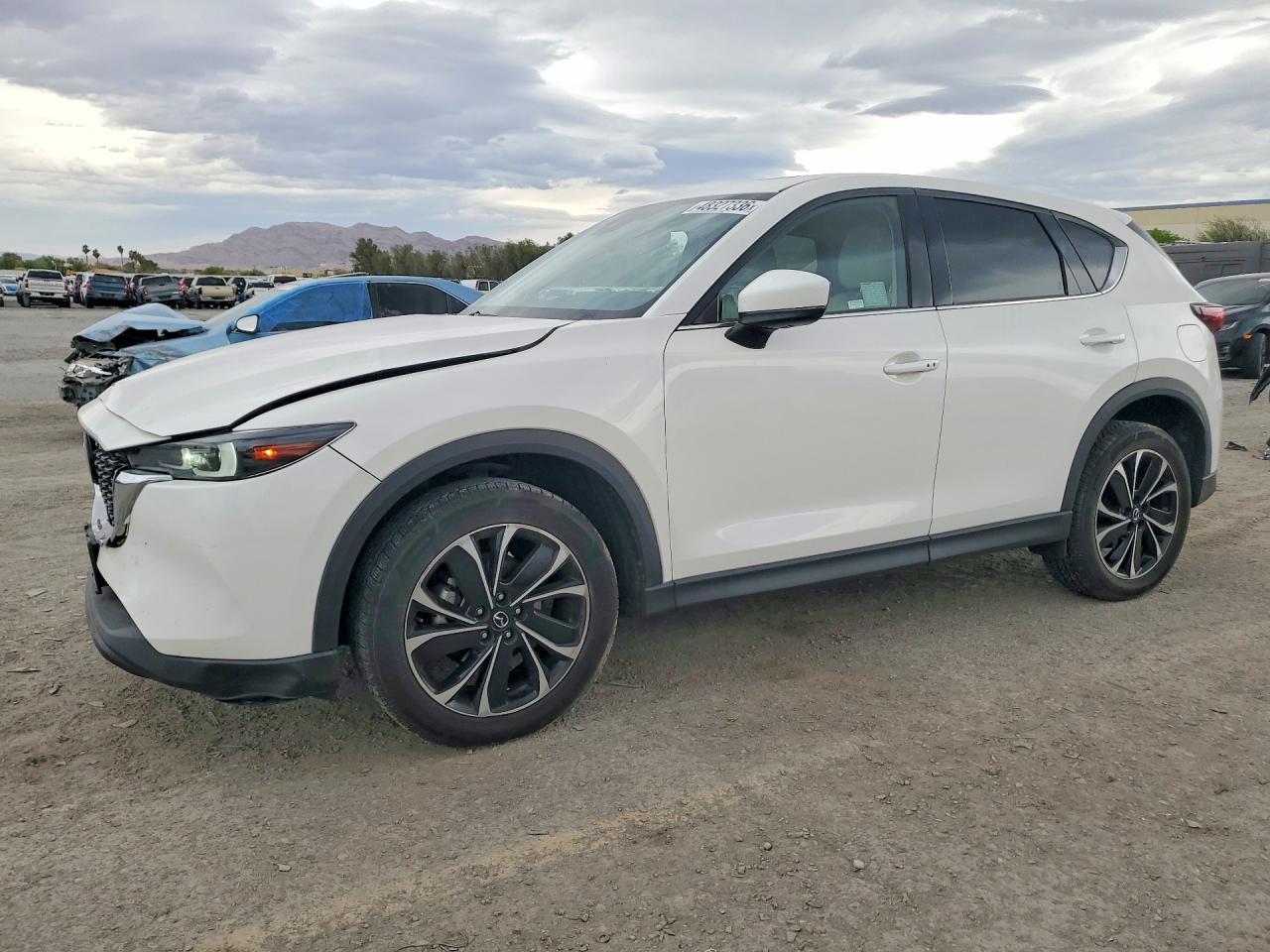 2022 Mazda Cx-5 Premium - zdjęcie główne