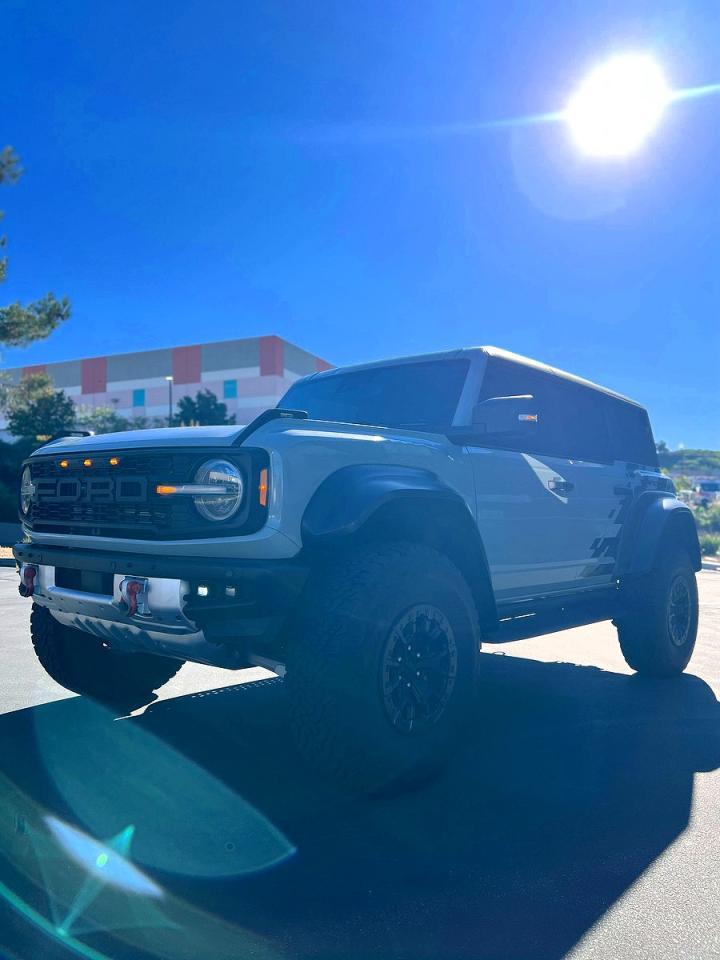 2023 Ford Bronco Raptor - zdjęcie 2