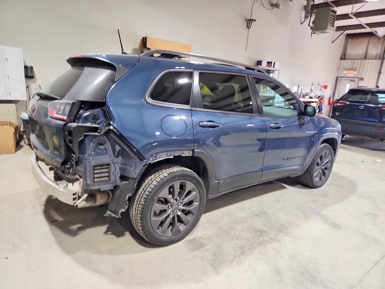 2021 Jeep Cherokee Latitude Lux - zdjęcie 3