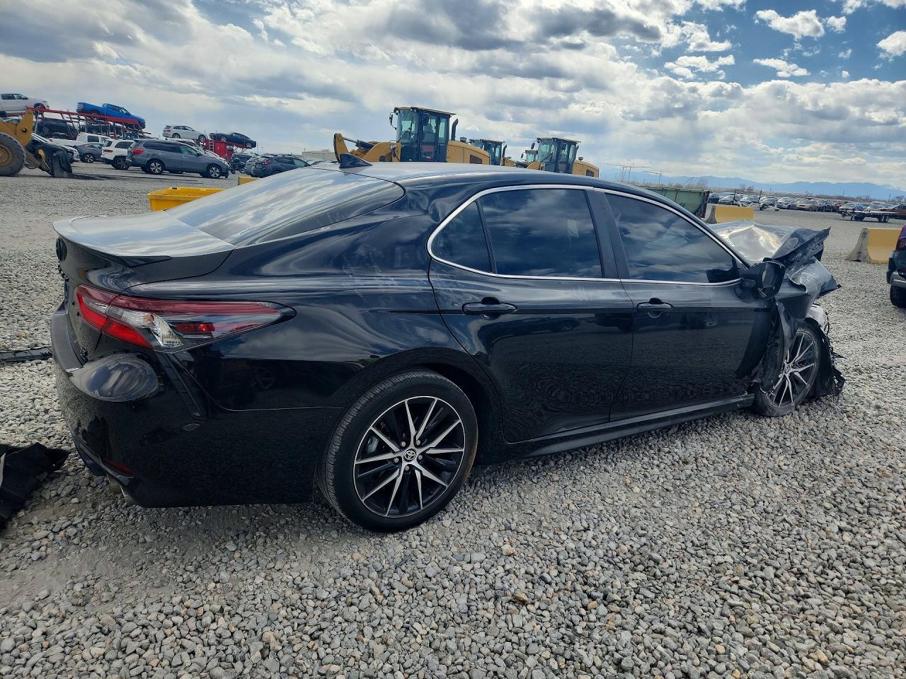 2023 Toyota Camry Se - zdjęcie 3