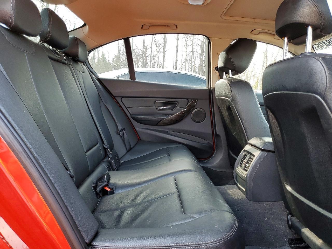 2014 BMW 320 I xDrive - zdjęcie 10